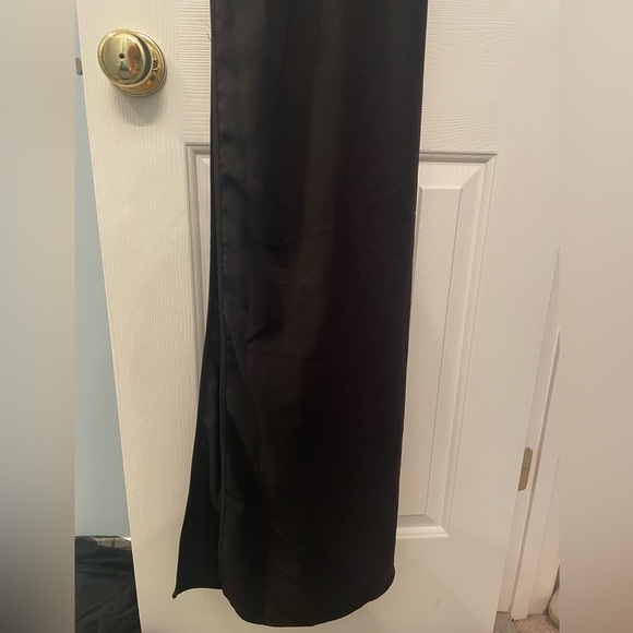 PrettyLittleThing Black One-Shoulder Maxi Dress - Picture 8 of 11